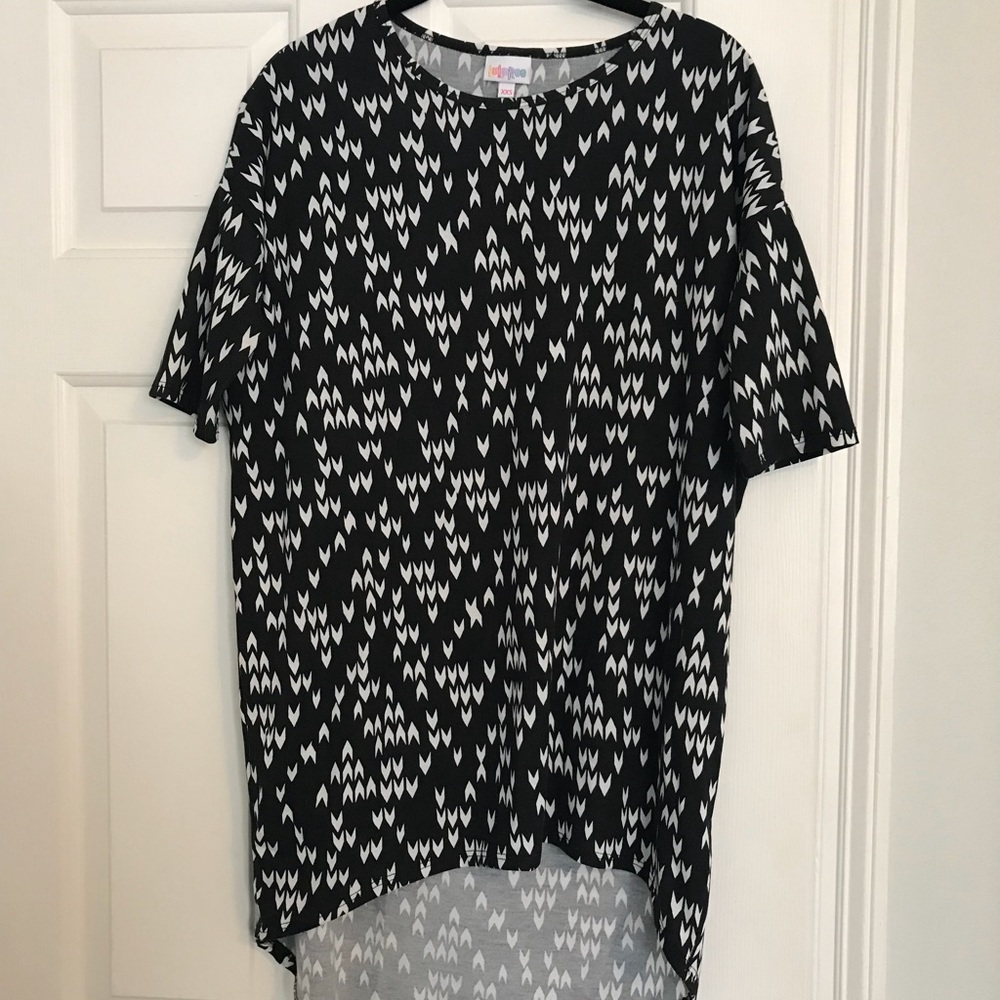 XXS LuLaRoe Irma black and white